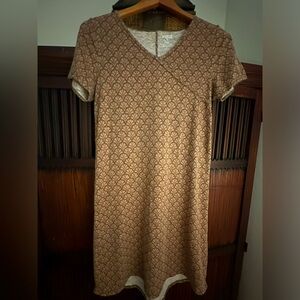 Worn once. Good condition. knee-length dress,  V-neckline, stretchy